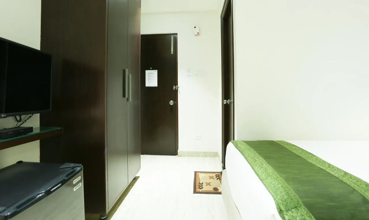 Treebo Trend C Plaza Room Gallery